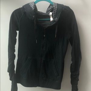 Lululemon sweatshirt